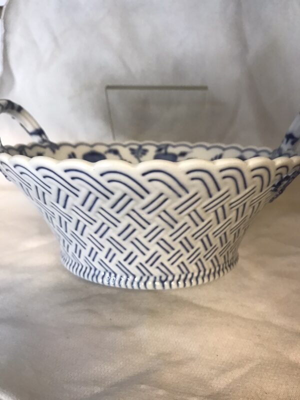 Rare Meissen Blue Onion Pattern Basket Weave double handled bowl